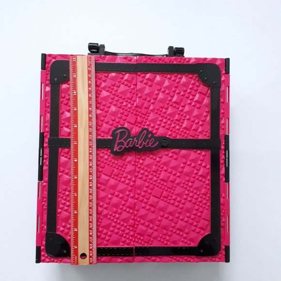 Barbie Fashionista Wardrobe Closet Carrying Case and Barbie Doll - Picture 8 of 13